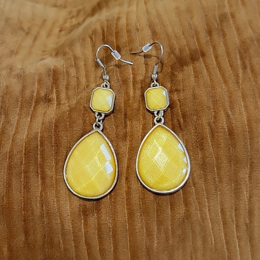 Playful gold tone & yellow earings